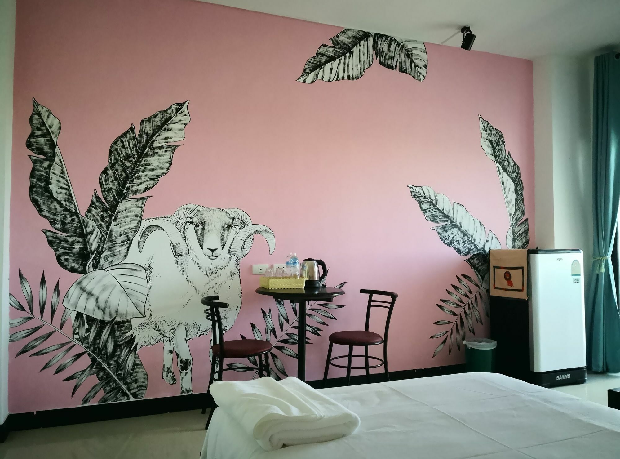 ซานเหมิน อาร์ตเฮาส์ Aparthotel Patong ภายนอก รูปภาพ
